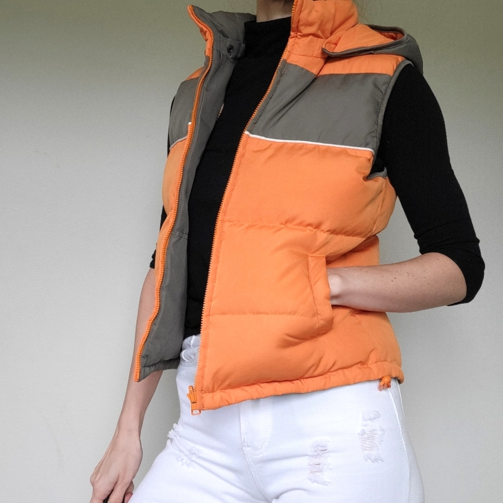 Reversible orange green down puffer zippered vest Size S, XS brand  Metersbonwe